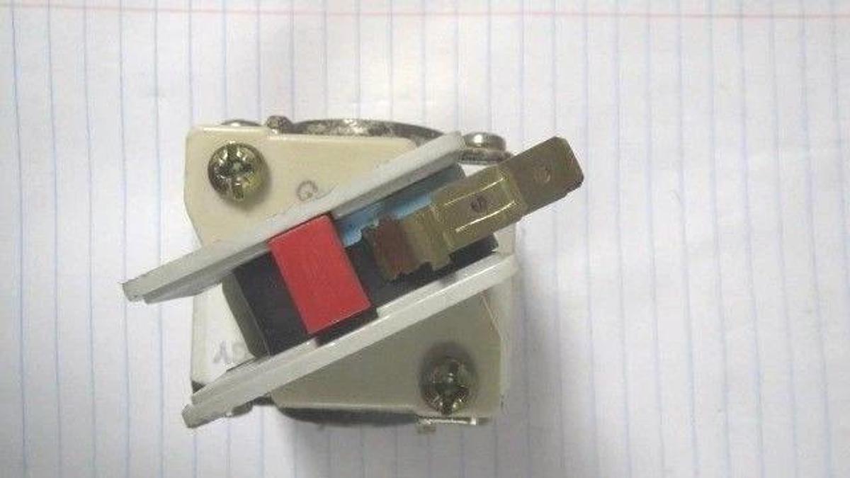 Used FERRAZ PROTISTOR MODEL S101608CF00 -- 700 AMP 700 VAC WITH 2 AMP MICROSWITCH