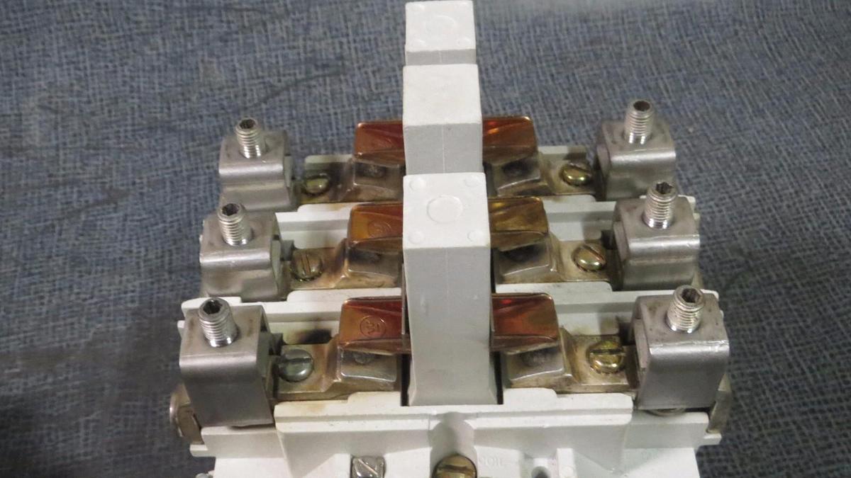 Used WESTINGHOUSE CONTACTOR A201KFC 211 AMP 600 VAC 3-POLE NEMA 4DP **WARRANTY**