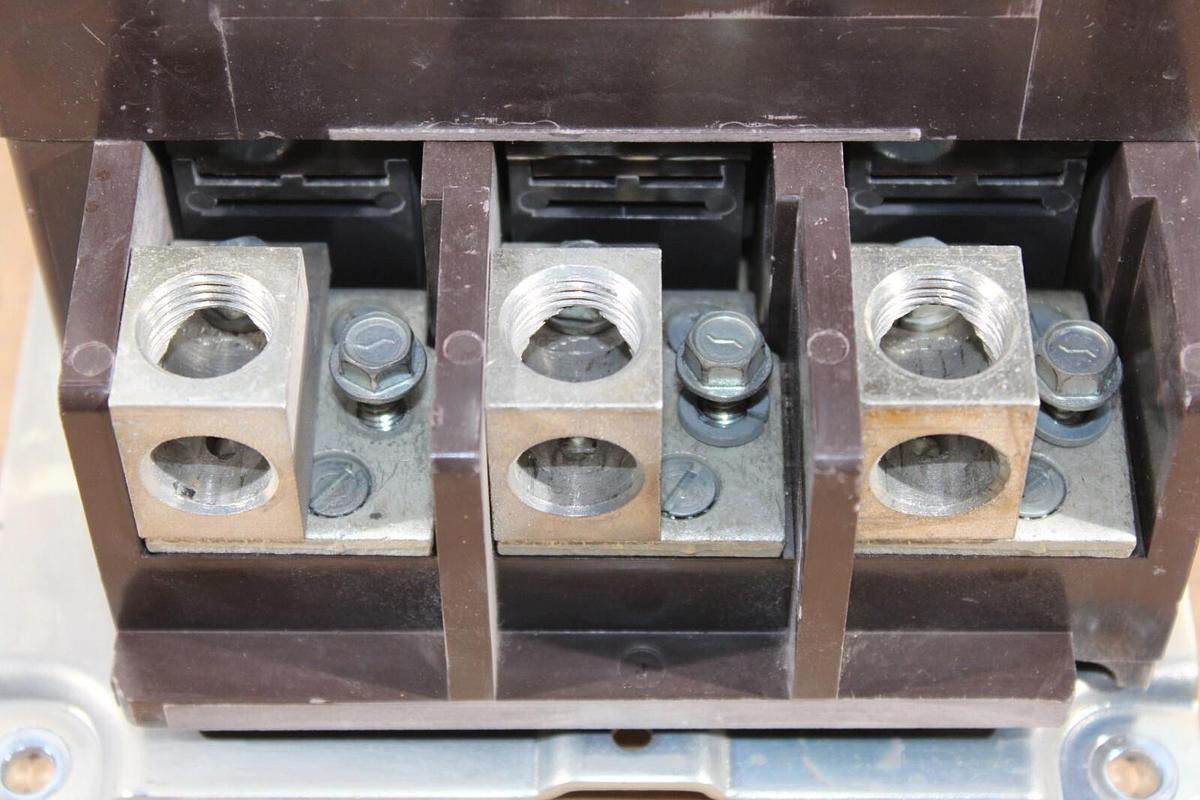 Used CUTLER HAMMER CONTACTOR C832KN9 200 AMP 600 VOLT 3-PHASE COIL: 120V **WARRANTY**
