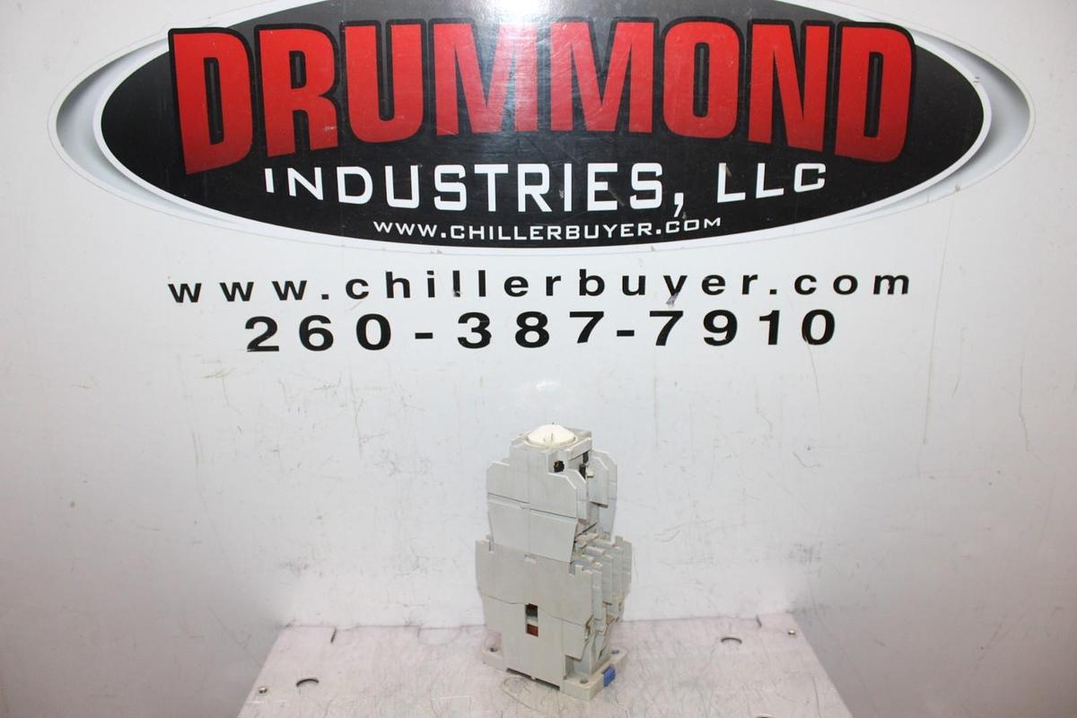 Used CUTLER HAMMER D15CR31 CONTACTOR W/ C320TP2 TIMING RELAY 10-180 SECOND