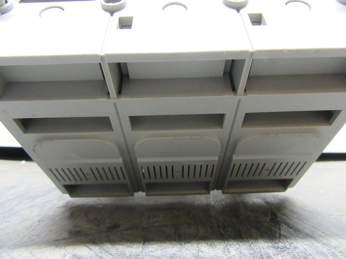 Used MERLIN GERIN COMPACT CIRCUIT BREAKER NSJ400L 160/400 AMP 600 VOLT 3-POLE 3-PHASE