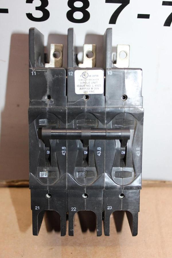 Used AIRPAX BREAKER 209-3-2599-479 3-POLE 240 VAC 50.4 AMP HH83XB479-B