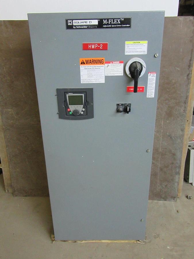 Used SQUARE D M-FLEX VARIABLE SPEED DRIVE MFDFG4VW ATV61HU30N4 5 HP 4 KW 460 VOLT