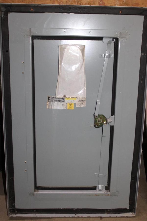 Used GE AB313 A-SERIES II PANELBOARD AEF3241BTX 100 AMP 3-PHASE 208Y/120V 3R ENCL.