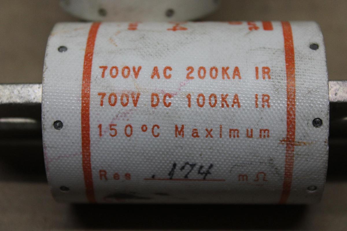 Used LOT OF 3 GOULD SHAWMUT AMPTRAP FUSES A70P250 250 AMP 700 VAC