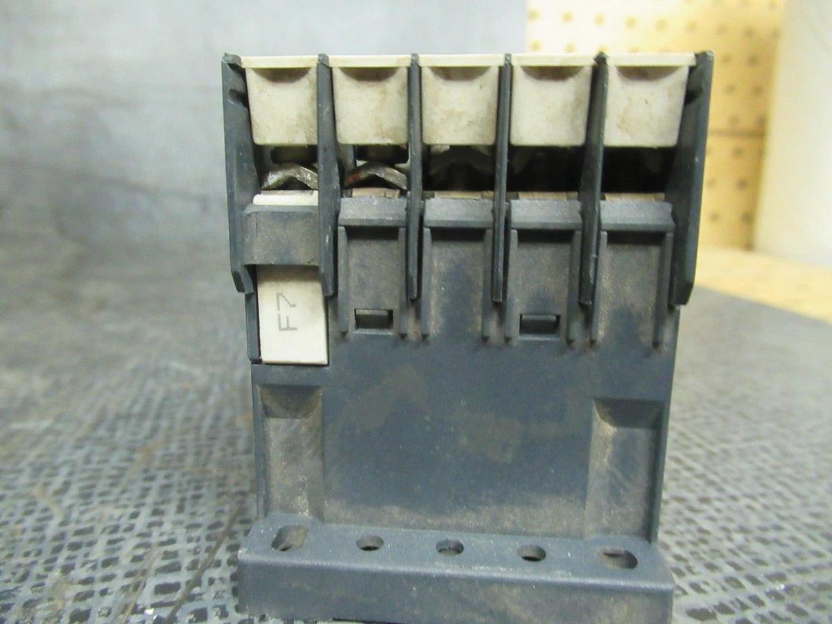 Used TELEMECANIQUE CONTACTOR LC1K06-01F7 600V 20A 3HP **WARRANTY INCLUDED**