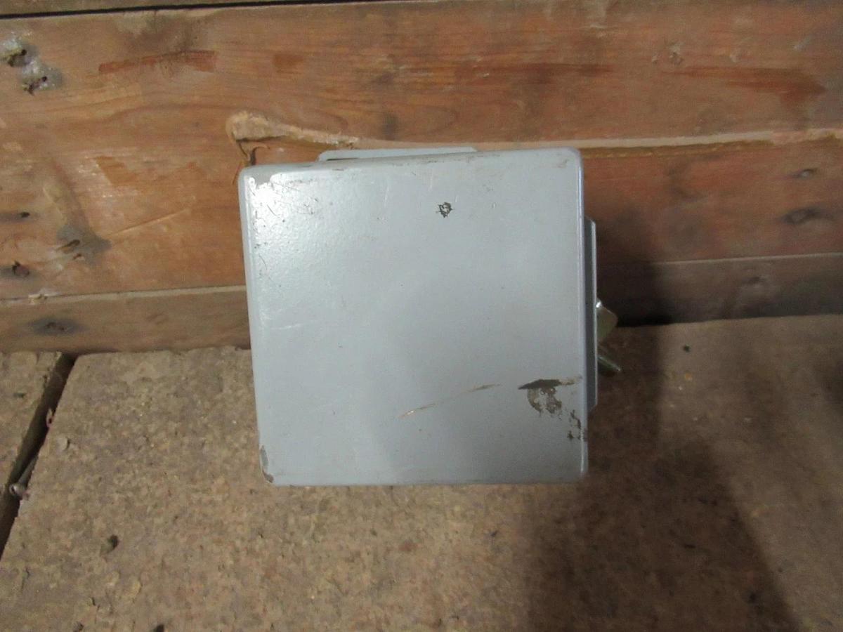Used ELECTROMATE ENCLOSURE TYPE 12,13 E-404CH 4" x 4" x 3" **WARRANTY INCLUDED**