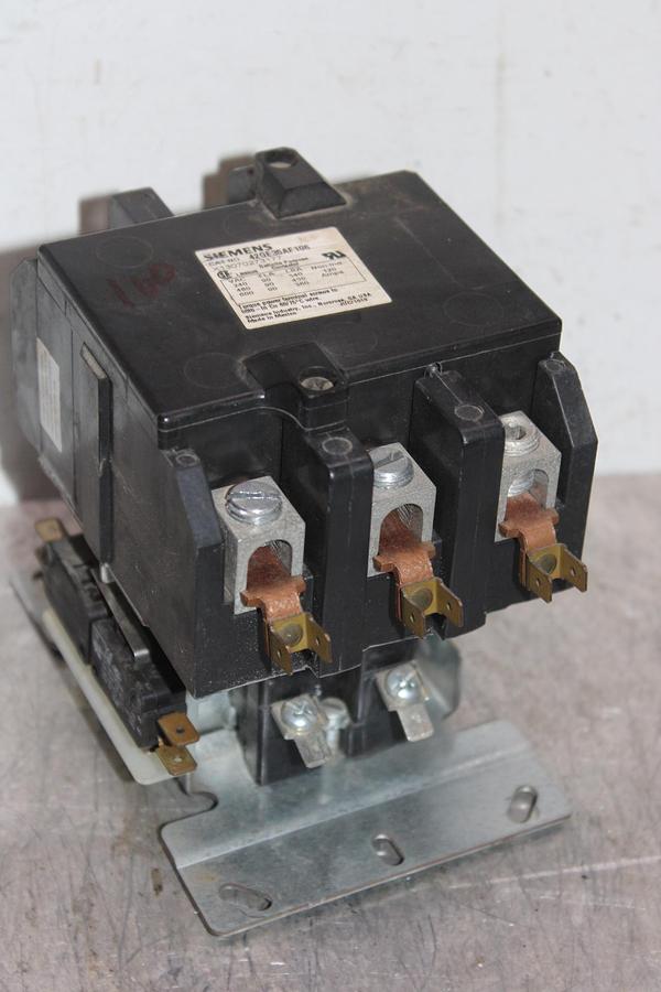 Used EATON YORK RGC-C CIRCUIT BREAKER 224-38096-001 1600 AMP 690 VAC 3-POLE