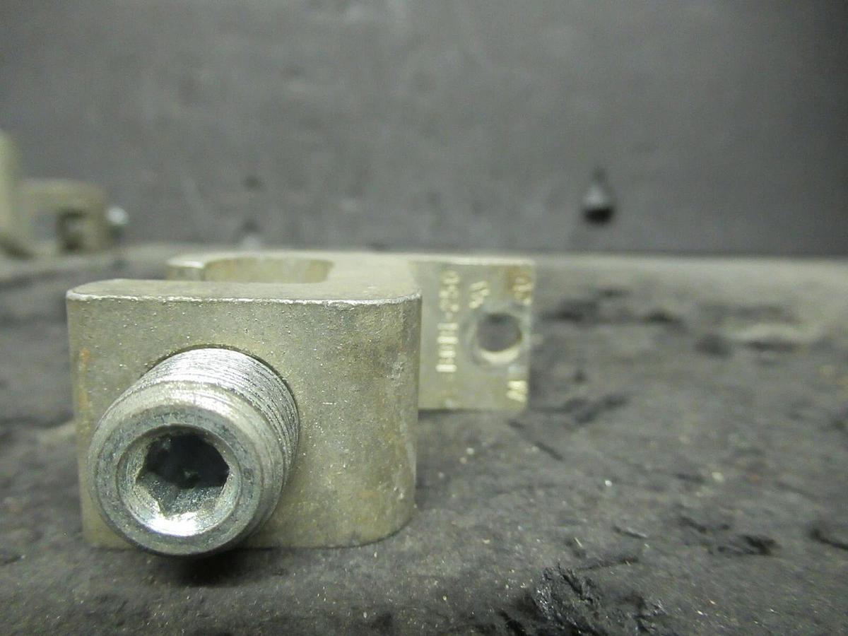 Used (2 QTY) BURNDY BGBL-250 1 BARREL MECHANICAL WIRE CONNECTOR LUG TAP #6 - 250KCMIL
