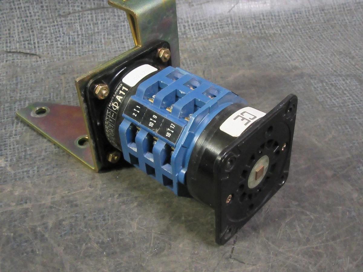 Used KRAUS / NAIMER DRUM SWITCH AND BRACKET 5HP 3PH 10A A11 C21287 **WARRANTY**