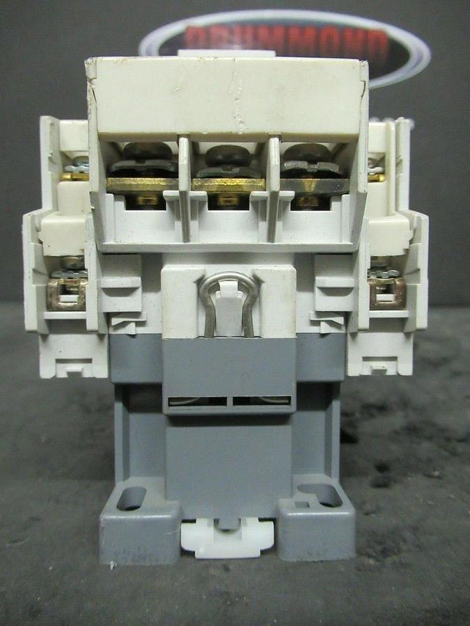 Used LS CONTACTOR GMC-32 600 VAC 45 AMP 20 HP 220 VOLT COIL **WARRANTY**