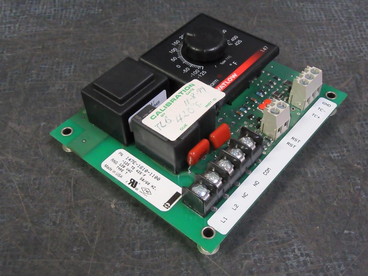 Used WATLOW TEMPERATURE CONTROLLER 120 VAC -125 TO 425°F   MODEL: 147E-1610-1100