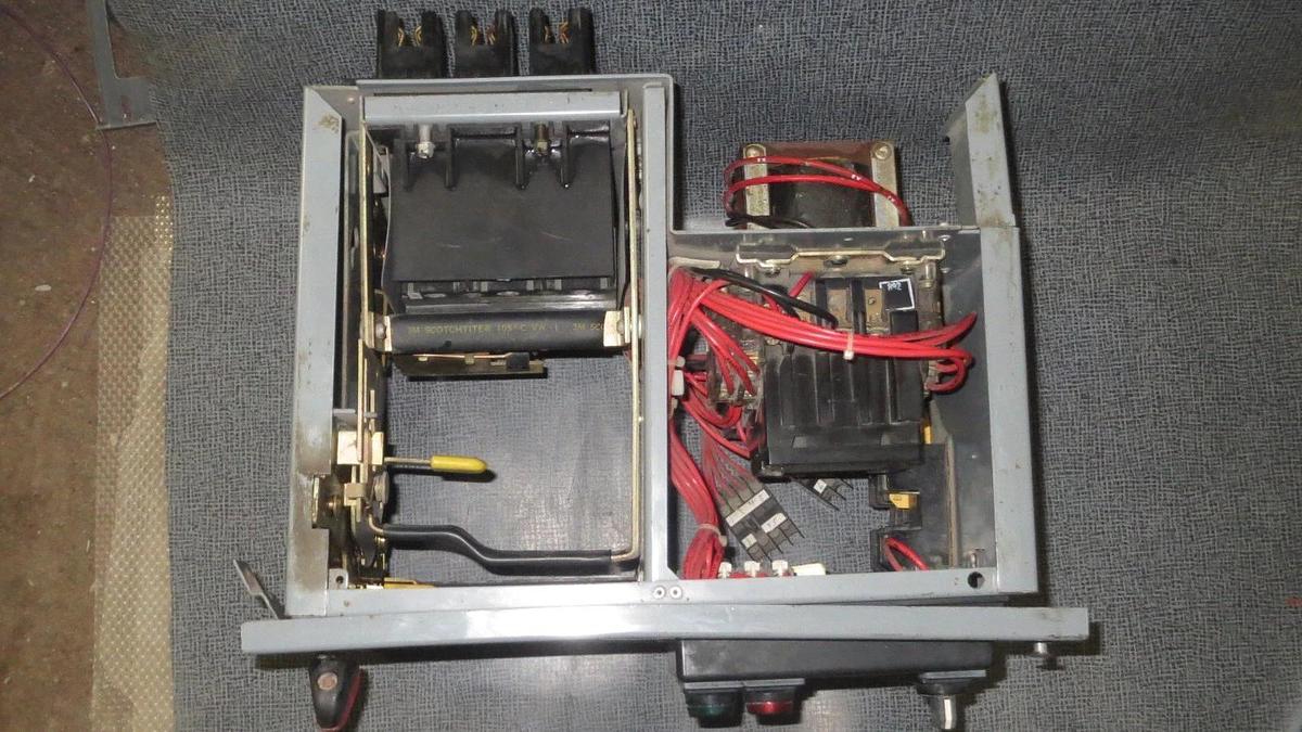 Used SQUARE D 12" MCC BUCKET 480 VAC 15 AMP FAP BREAKER WITH NEMA SIZE 1 STARTER