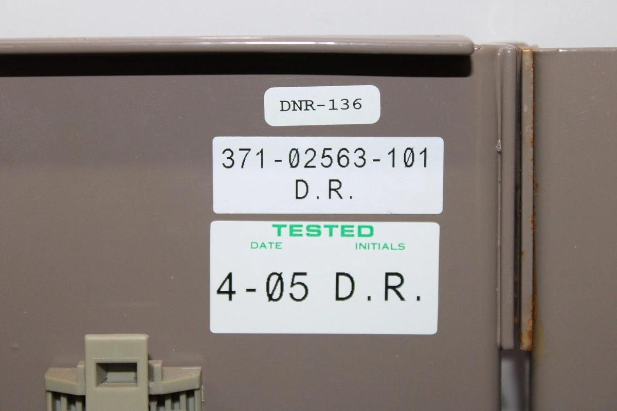 Used YORK MILLENNIUM SCREW CHILLER CONTROL PANEL 371-02563-101 W/ 031-00814000