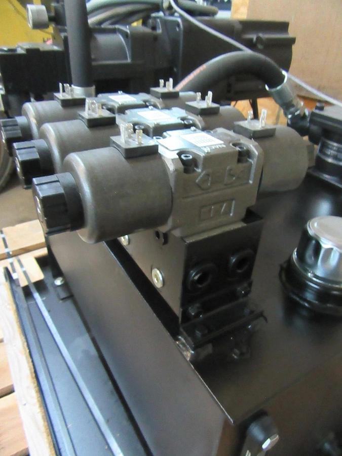 Used SANMOTION SERVO VARIABLE NACHI HYDRAULIC POWER UNIT PVS-2B PUMP 7.5 HP (5.5 KW)