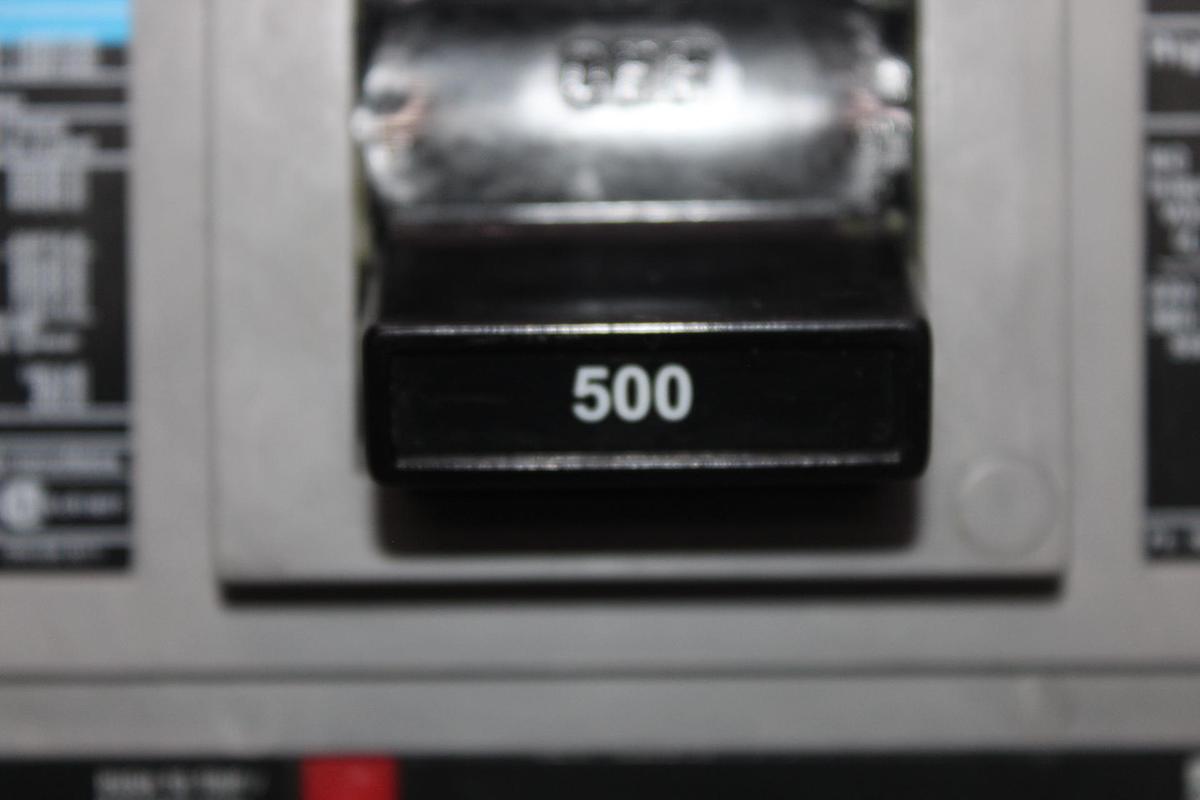 Used ITE CIRCUIT BREAKER KM3F800 800 AMP 600 VAC 3-POLE