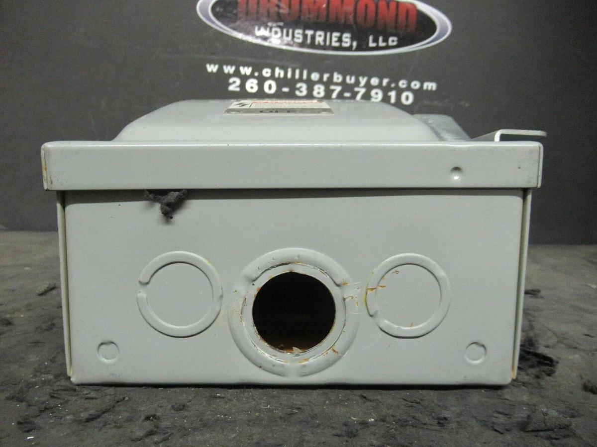 Used SIEMENS ITE 30 AMP 240 VAC HEAVY DUTY DISCONNECT SAFETY SWITCH JU321