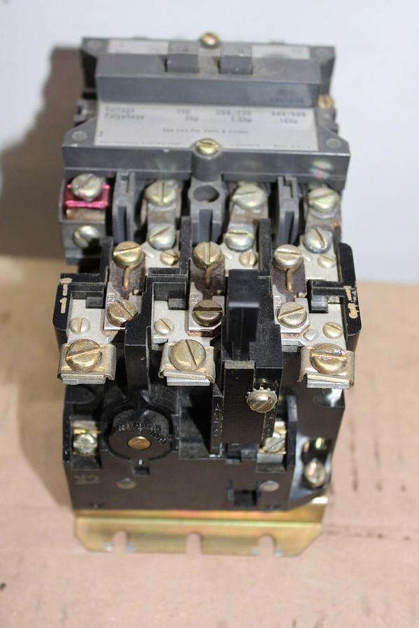 Used WESTINGHOUSE NEMA STARTER A200MICACDM NEMA 1 27 AMP 600 VAC 3-PHASE 10 HP