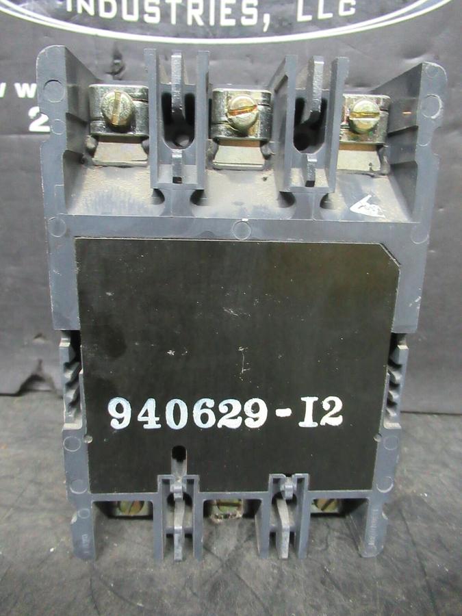 Used CUTLER HAMMER BREAKER HMCP007COC 7 AMP 3-POLE 600 VAC 250 VDC W/ LUGS
