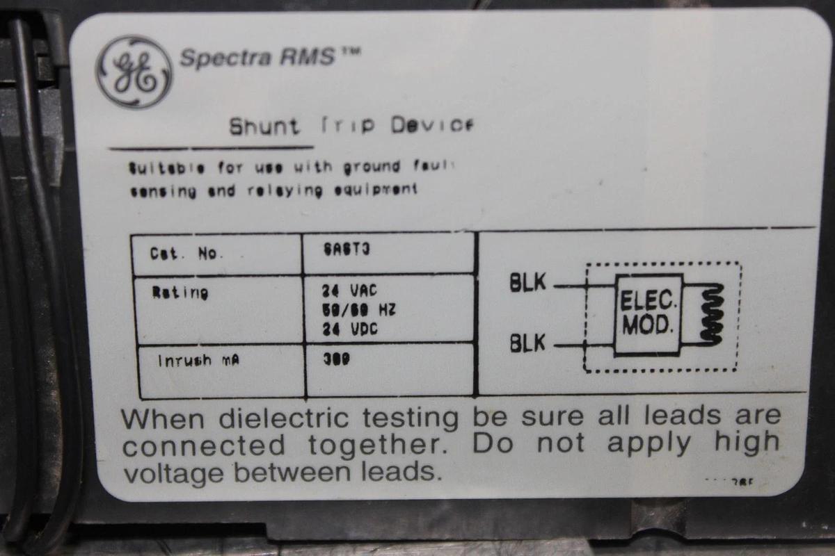 Used GE SPECTRA CIRCUIT BREAKER SEHA36AT0150 150 AMP 600 VAC 3-POLE W/ AUX. SWITCH