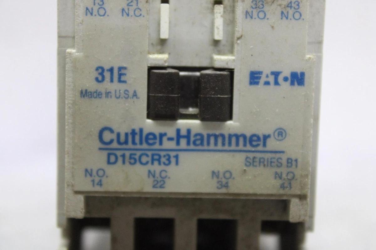 Used CUTLER HAMMER D15CR31 CONTACTOR W/ C320TP2 TIMING RELAY 10-180 SECOND