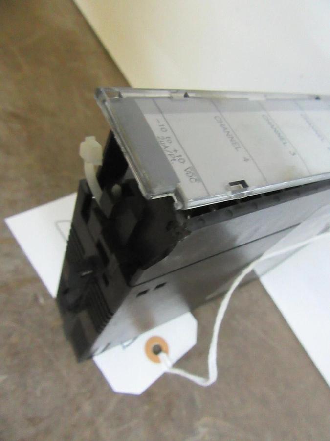 Used GE FANUC INPUT MODULE 4PT VOLTAGE IC693ALG220G **WARRANTY INCLUDED**