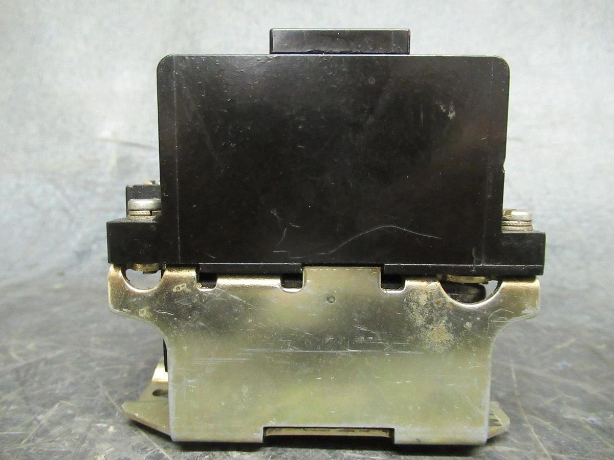 Used ALLEN-BRADLEY RELAY 700-N400A1 300V 7200VA COIL: 120V **WARRANTY**