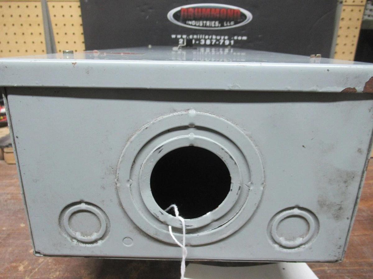 Used GE CIRCUIT BREAKER ENCLOSURE TQD225F ENCL. TYPE 1 W/ TQD32100 100 AMP 240 VAC