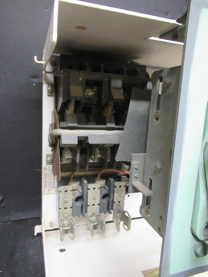 Used CUTLER HAMMER MOTOR CONTROL BUCKET 12" CHASIS 600 V NO BREAKER / STARTER W/ DOOR