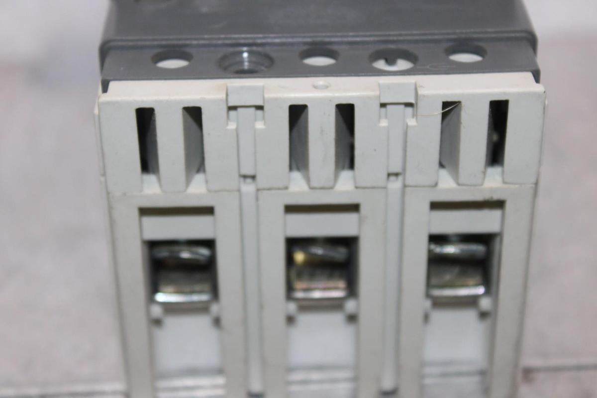 Used ABB CIRCUIT BREAKER T1N100 TMAX 80 AMP 600 VAC 3-POLE **WARRANTY INCLUDED**
