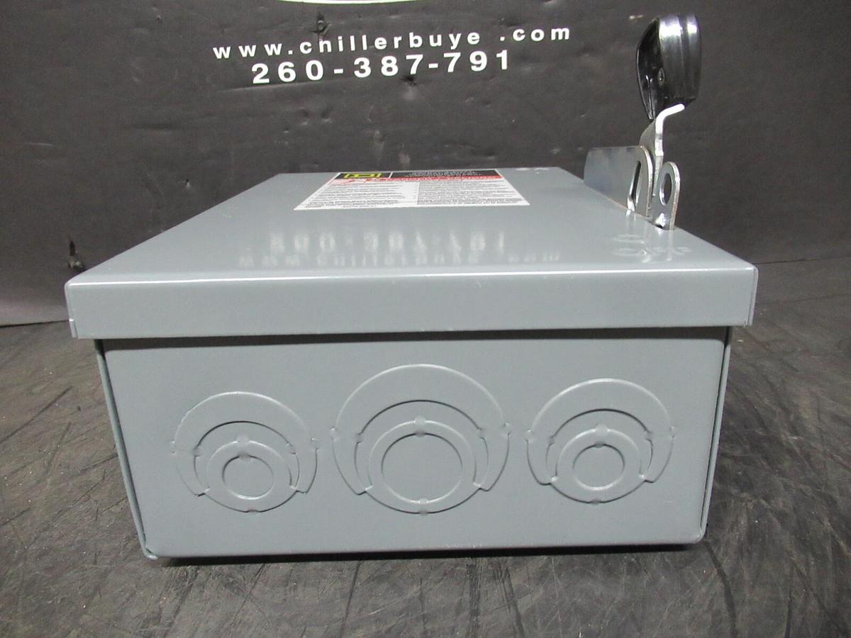 NEW SURPLUS SQUARE D SAFETY SWITCH DU321 30 AMP 240 VAC 7.5 HP 3-PHASE 3-POLE