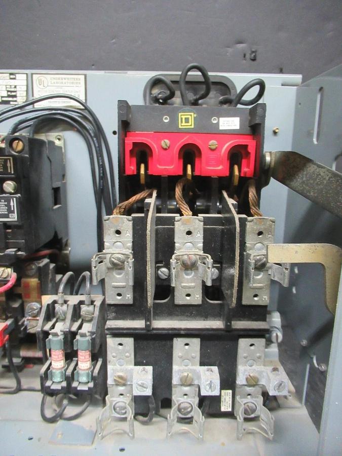 Used SQUARE D MCC MOTOR CONTROL STARTER 12" MODEL 4 W/ 8536SCO3 STARTER NEMA 1 10 HP