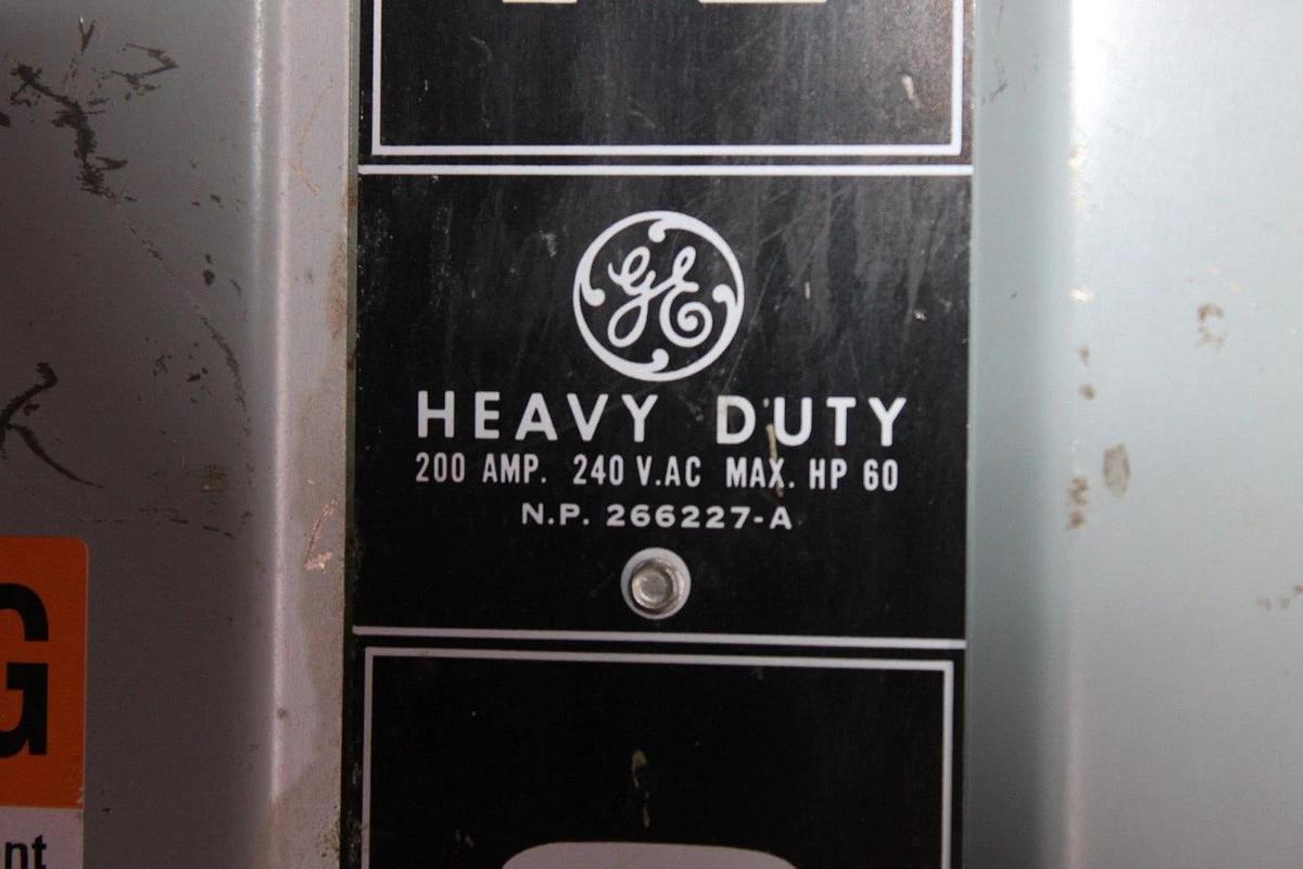 Used GENERAL ELECTRIC HEAVY DUTY DISCONNECT SWITCH TH4324 200 AMP 240 VAC *WARRANTY*