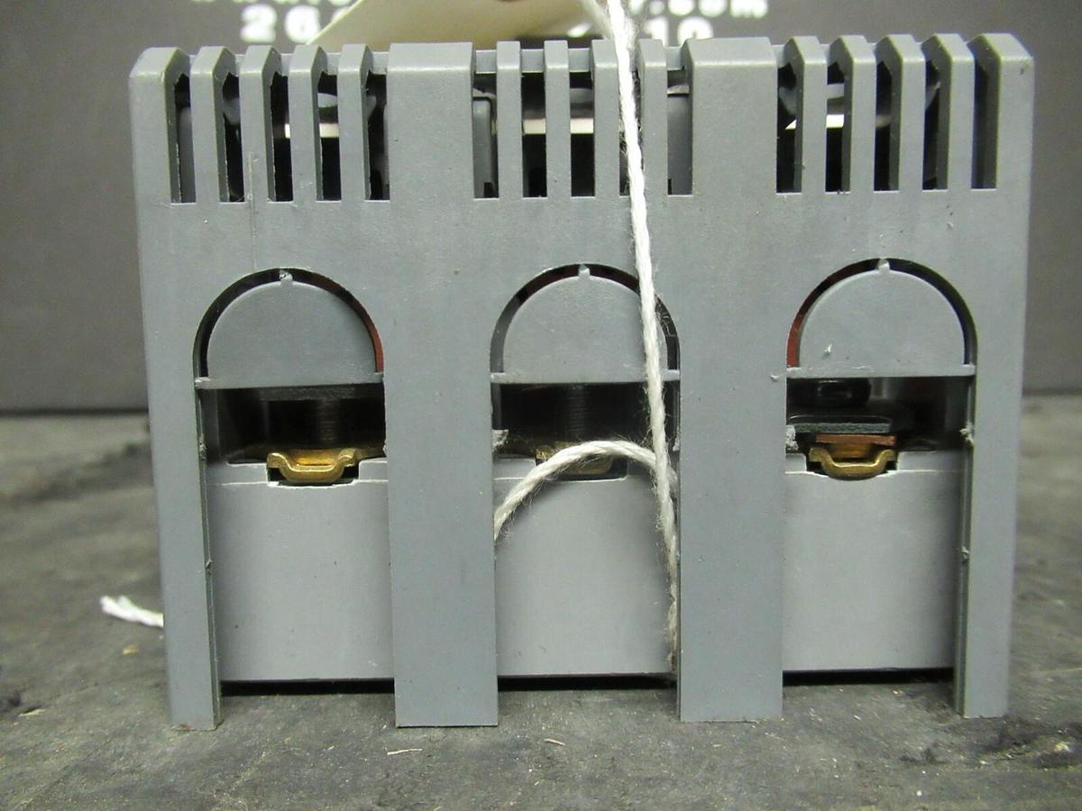 Used 30 AMP LS / MEC MCCB BREAKER ABS 33B 600 VAC 3 POLE **WARRANTY INCLUDED**