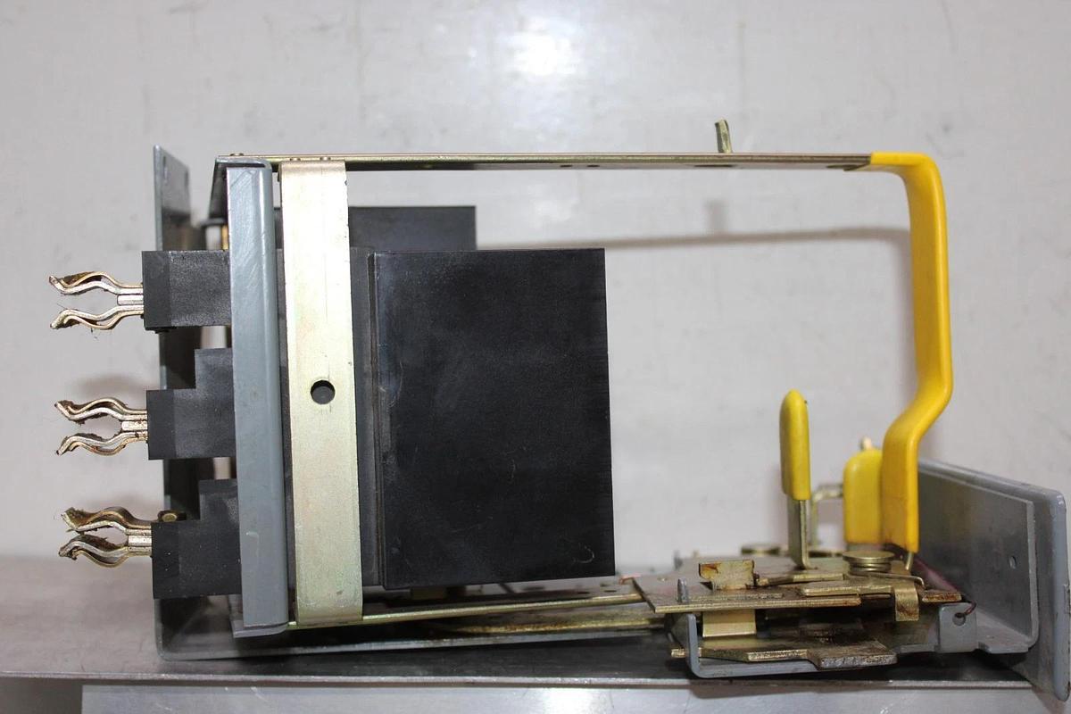 Used SQUARE D MODEL 5 MCC SWITCH 3-POLE **WARRANTY INLCLUDED**