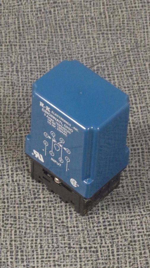 Used R-K ELECTRONICS TIMER WITH SOCKET 115 VAC 2 SECOND FIXED MODEL CCB-115A-1-2S