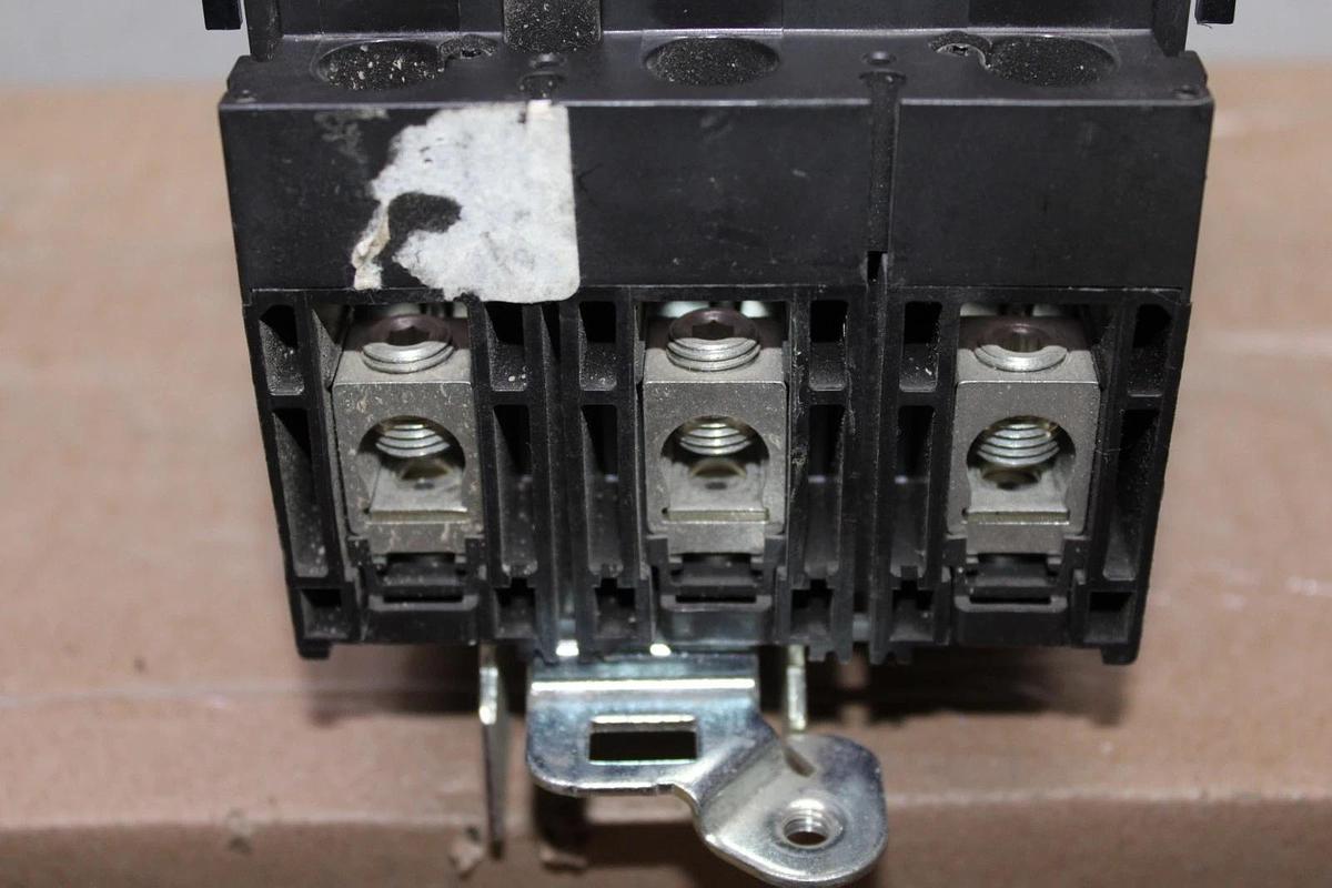 Used SQUARE D POWERPACT I-LINE CIRCUIT BREAKER HGA36060 60 AMP 600 VAC 3-POLE