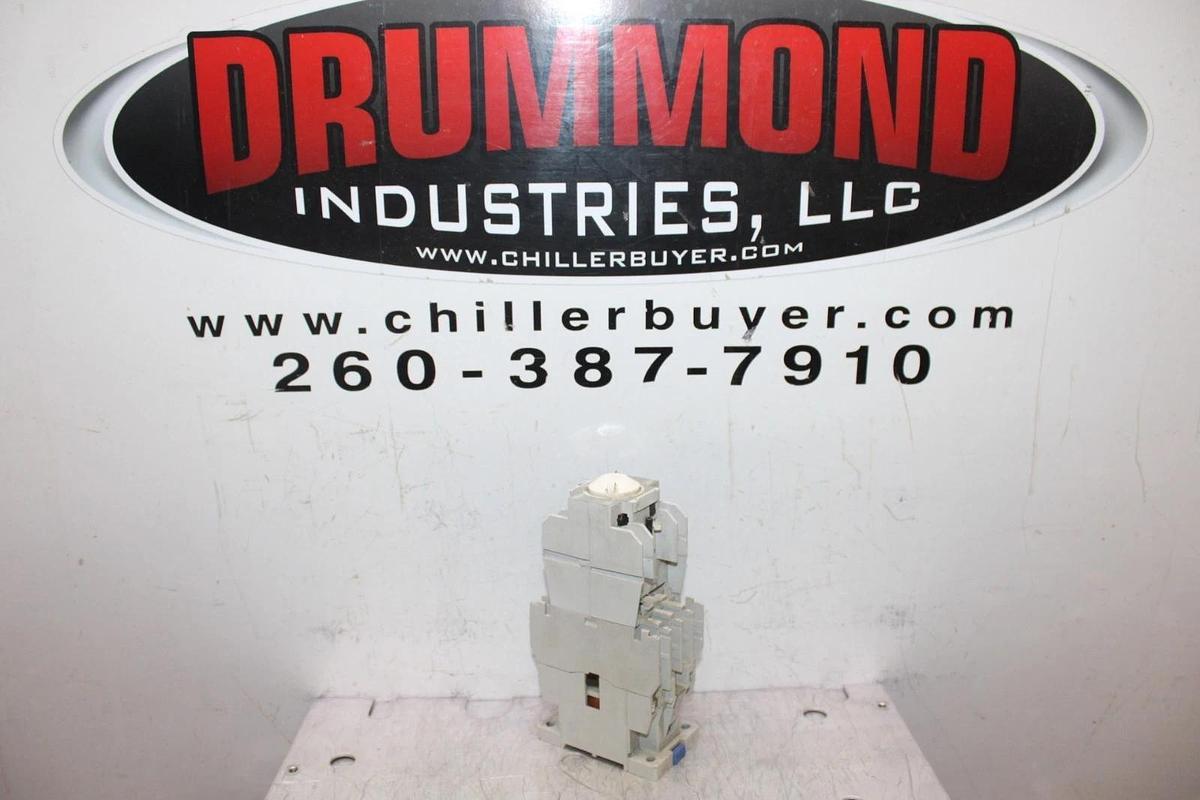 Used CUTLER HAMMER D15CR31 CONTACTOR W/ C320TP2 TIMING RELAY 10-180 SECOND