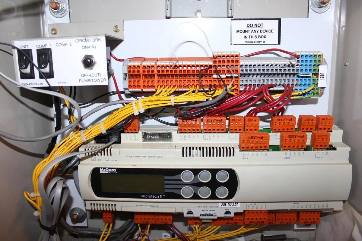 Used MCQUAY RETROFIT CENTRIFUGAL CHILLER CONTROL WSC079-DAA **WARRANTY INCLUDED**