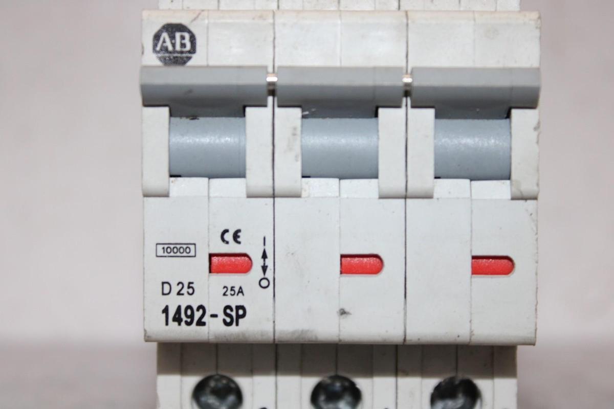 Used ALLEN-BRADLEY CIRCUIT BREAKER 1492-SP3D250 25 AMP 480/277 VAC 3-POLE *WARRANTY*