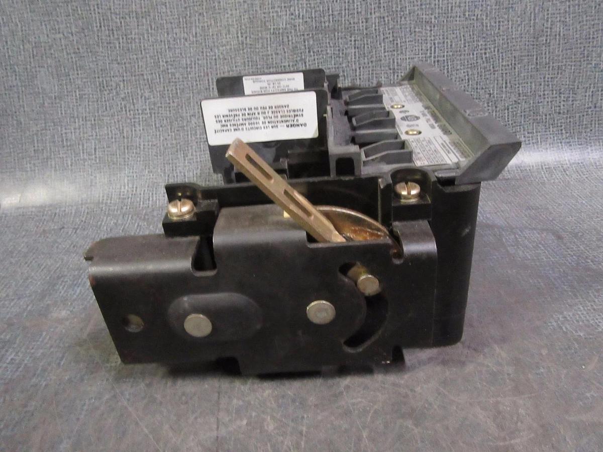 Used (1) ALLEN BRADLEY DISCONNECT SWITCH 1494V-DS30 30 AMP 600 VOLT 1494V-DS30