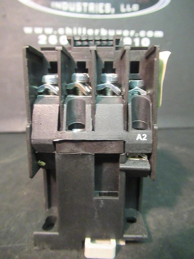 Used RAM CONTACTOR RI1D1840 RI1-D18-10 600 VAC 32 AMP 15 HP COIL: 120 VOLT