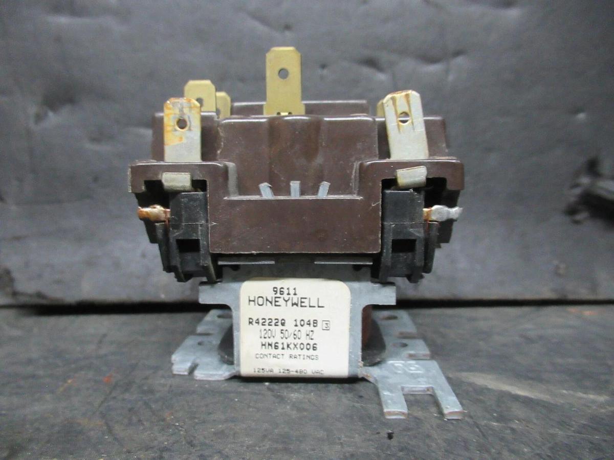 Used HONEYWELL GENERAL USE RELAY R611 R4222Q-1048 HN61KX006 480 VAC 3 AMP @ 277 VAC