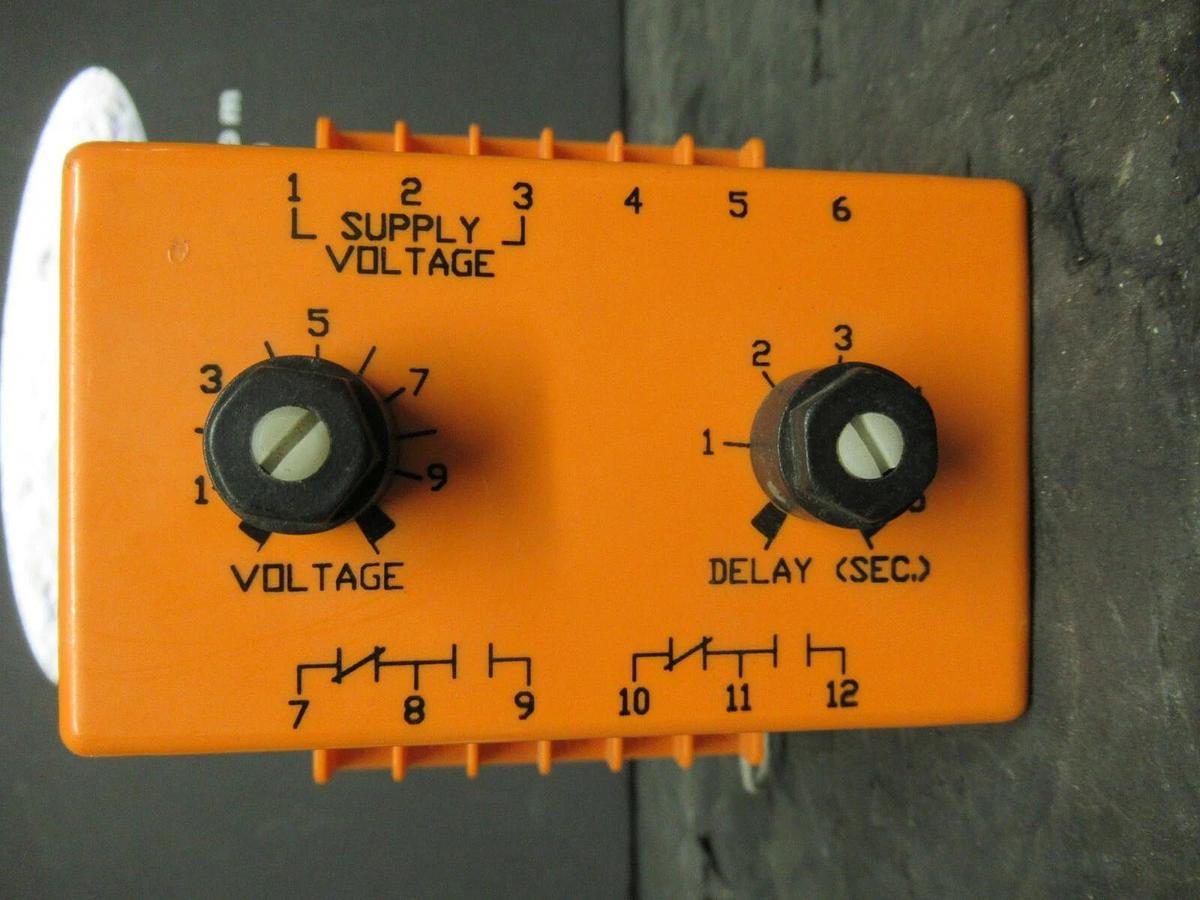 Used DIVERSIFIED ELECTRONICS VOLTAGE MONITOR UOA-0214 10 AMPS 120 VAC **WARRANTY!**