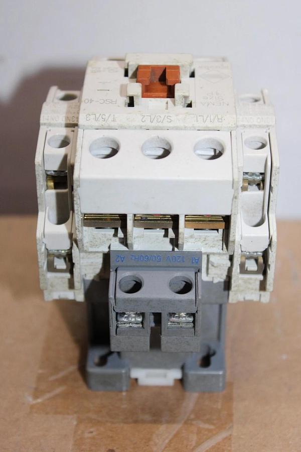 Used BENSHAW CONTACTOR RSC-40 50 AMP 600 VAC 3-POLE 25 HP NEMA 1P COIL: 120V