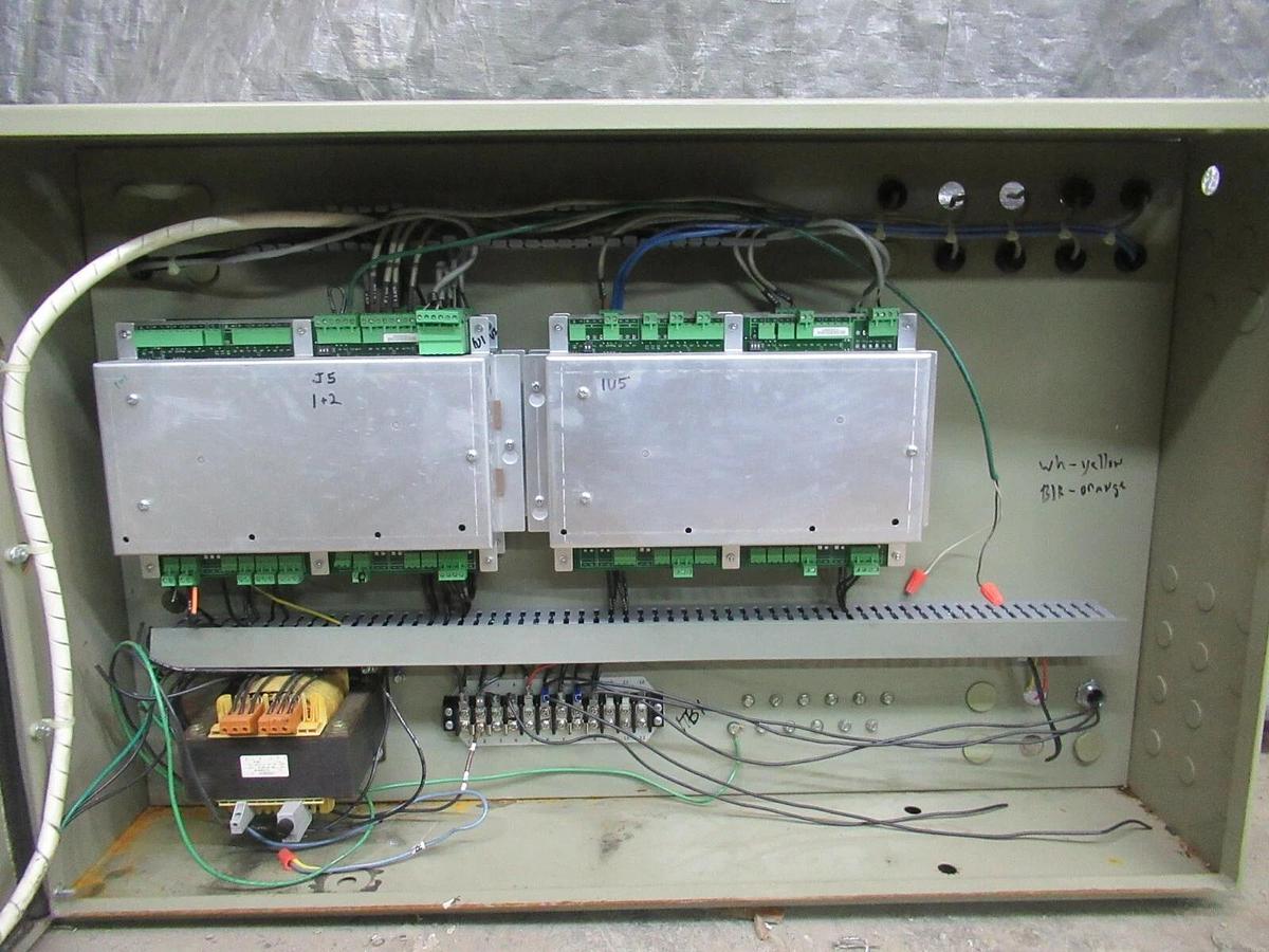 Used TRANE SERIES R CENTRAVAC CONTROL INTERFACE FOR RTHB150 CHILLER 208 VAC 3 PH R22