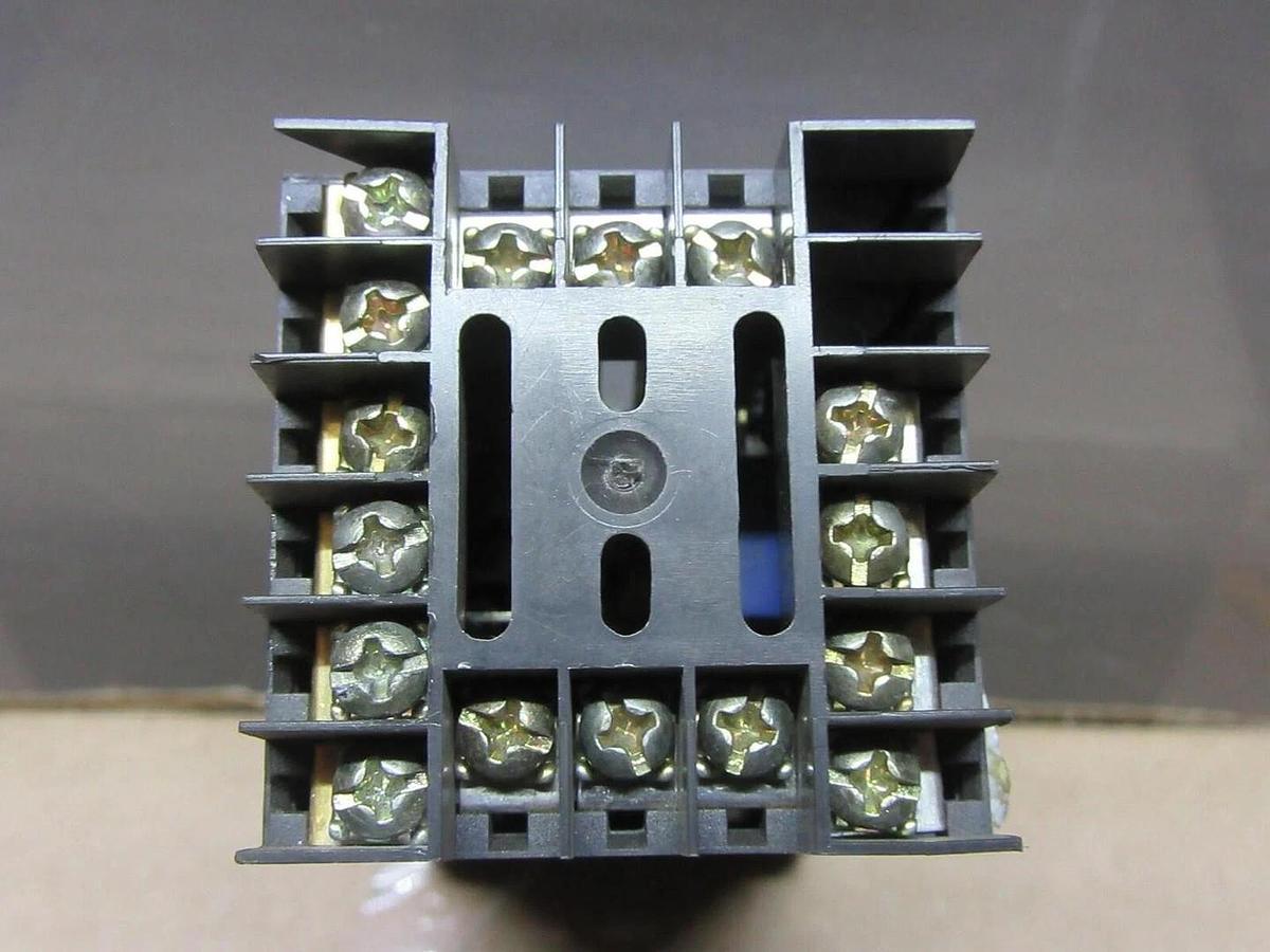 Used YORK ACTUATOR 025-17175-002 0.95 AMP 120 VOLT 50 WATT 50/60 HZ