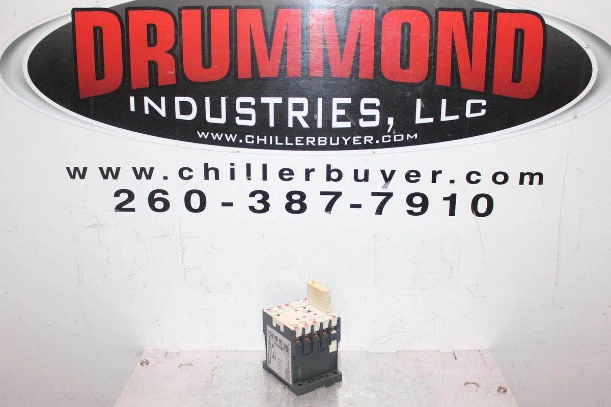 Used SCHNEIDER CONTACTOR CA2KN-40G7 600 VAC 10 AMP COIL: 120 VOLT *WARRANTY*