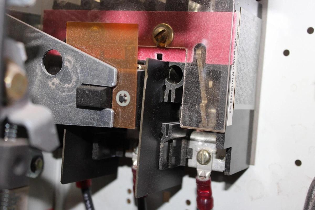 Used WESTINGHOUSE MCC MOTOR CONTROL FEEDER BUCKET FREEDOM 2100 12" CGS-07106-MCU