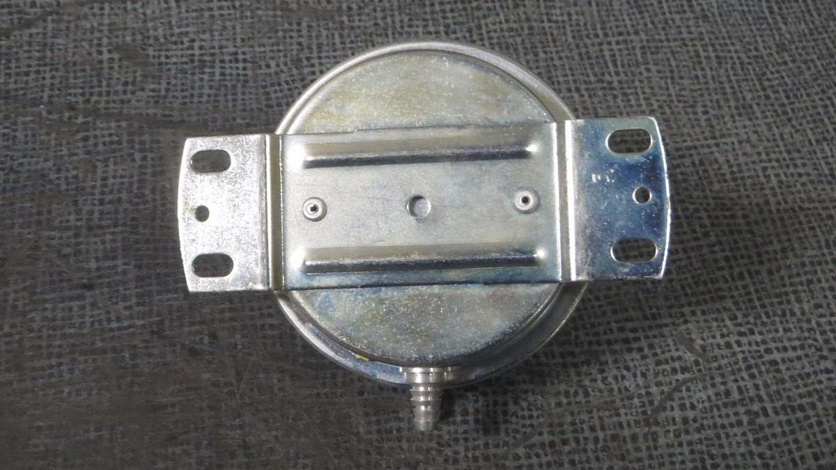 Used LIEBERT FILTER CLOG SWITCH 15 AMP TO 277 VAC  MODEL: AP4467 TRIDELTA .17 TO 5 WC
